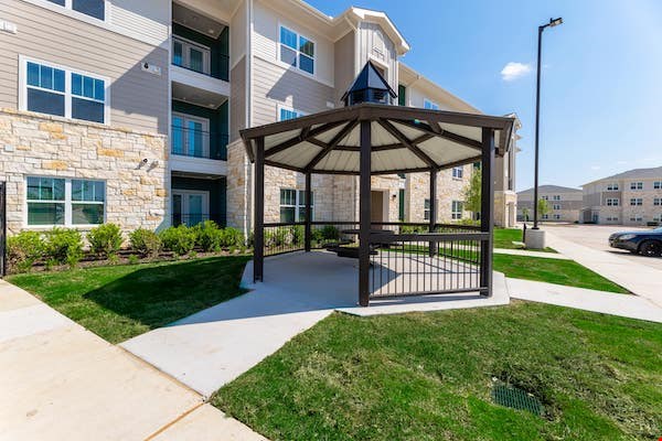 Stallion Ridge Image 3