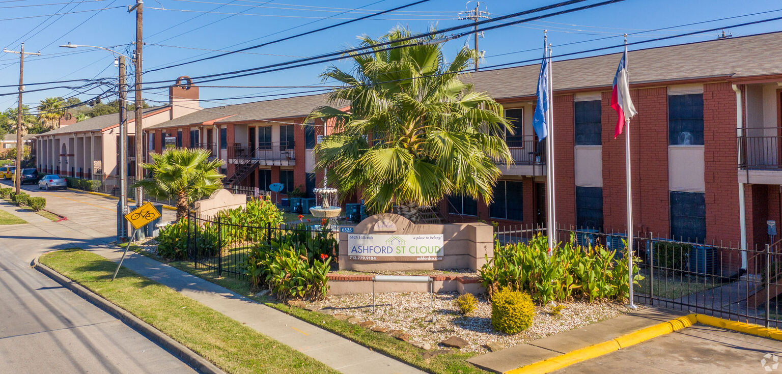 Ashford St Cloud Image 2