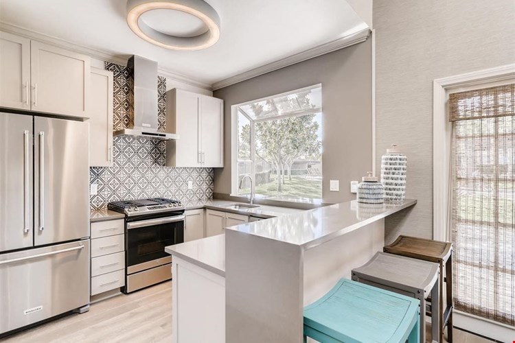 Hidden Hills Condominium Rentals Image 2