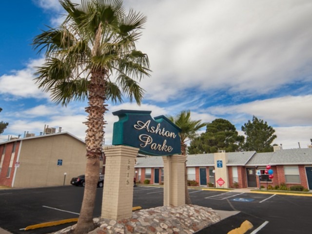 Ashton Parke Image 4