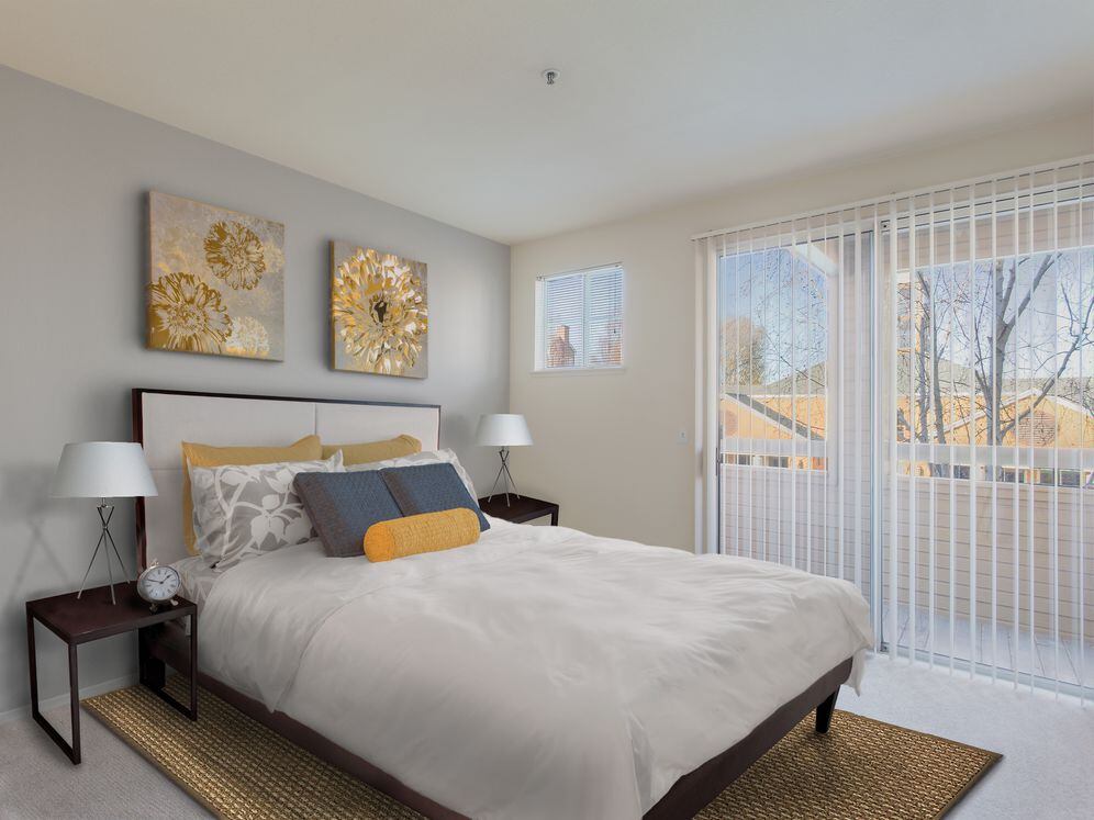 Classic Package I bedroom with carpet