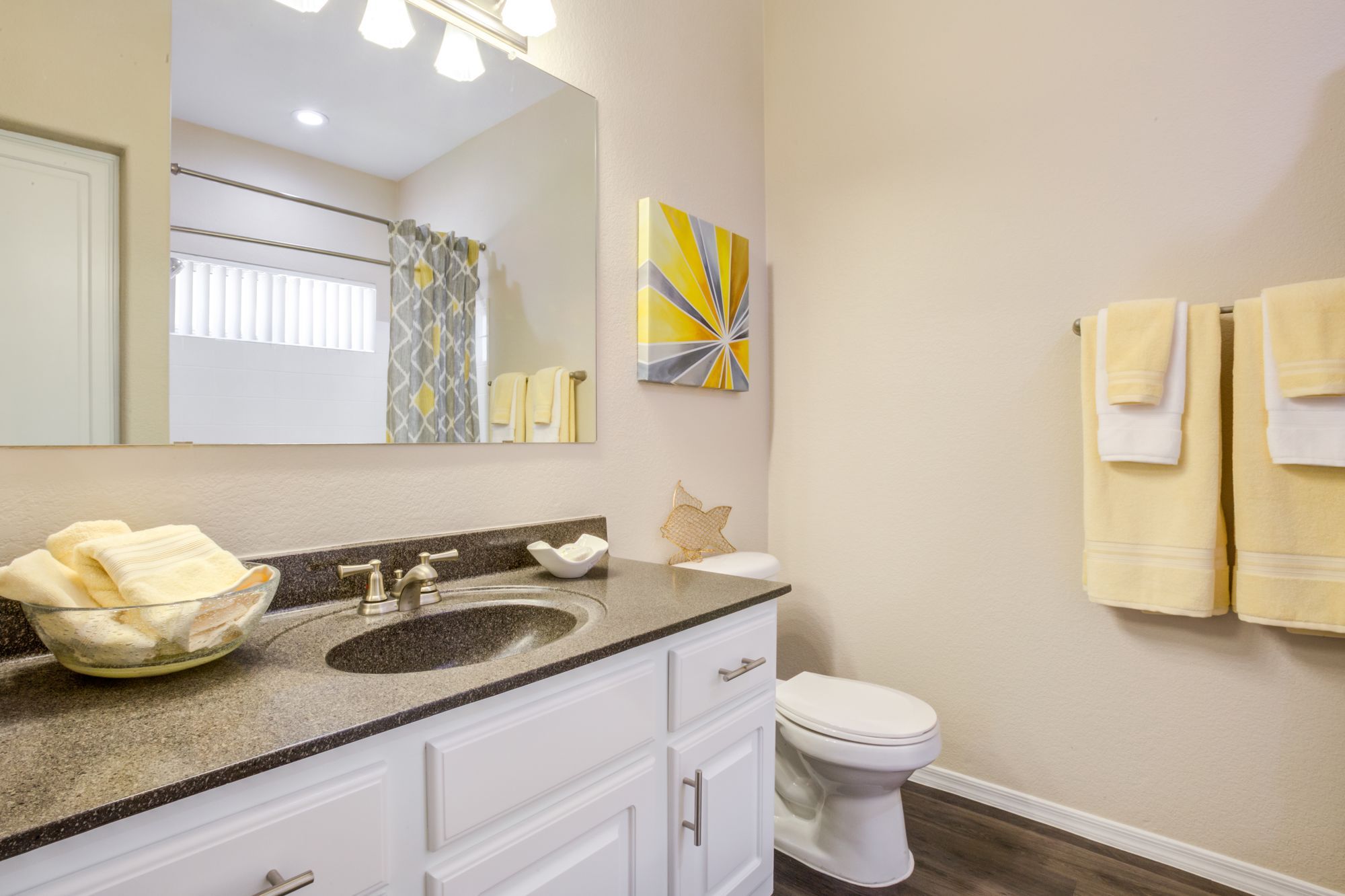 Tresa at Arrowhead Apartment Homes Image 33