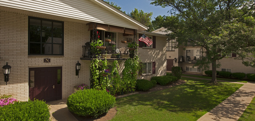 Hallmark Village Apartments Image 1