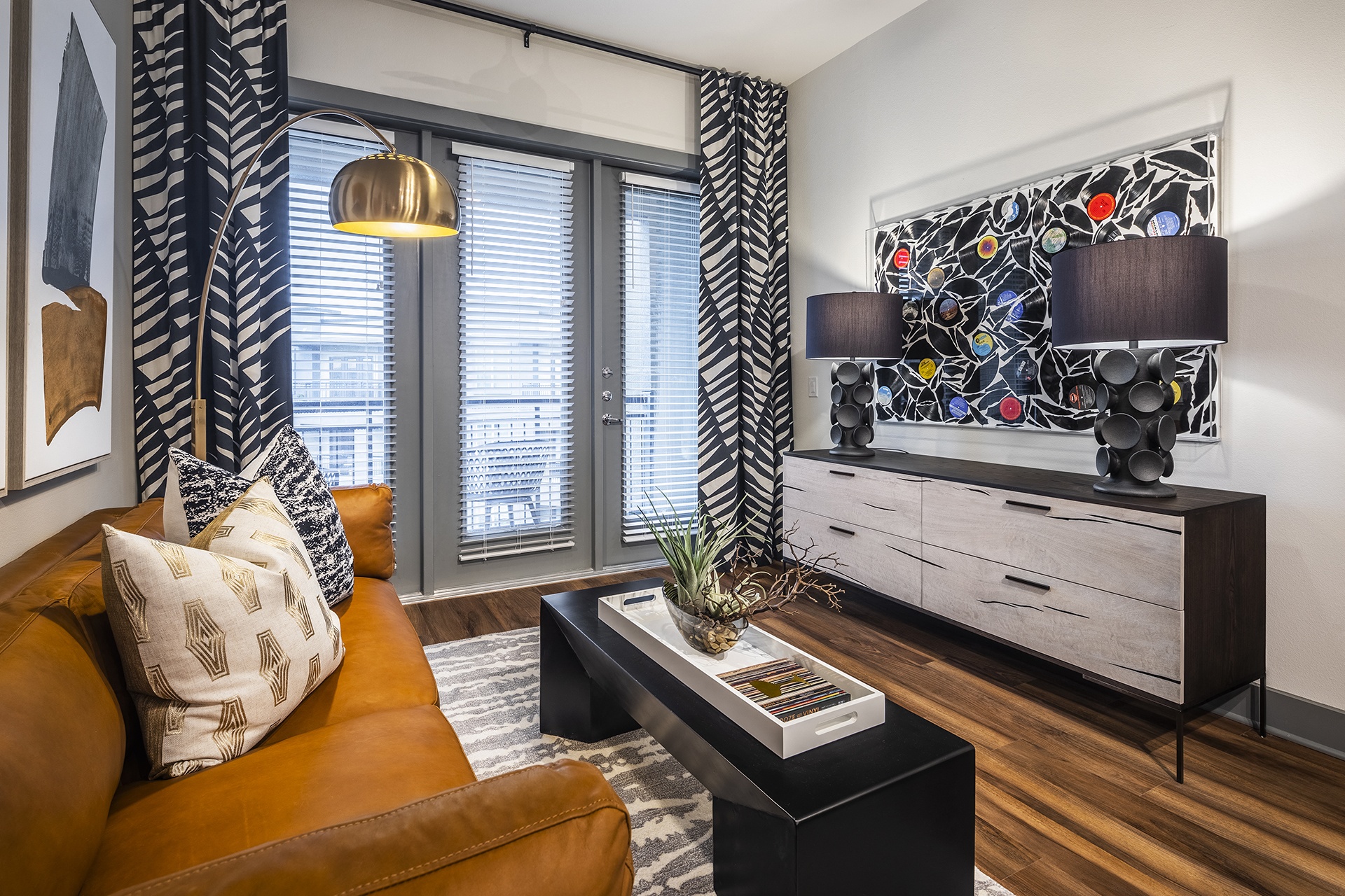 Aura Thirty2 Image 18