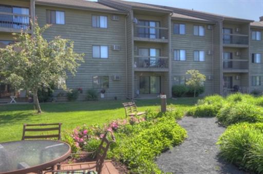 Maple Ridge Apartments Image 2