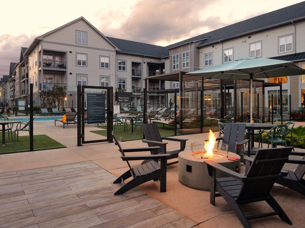 Courtyard with lounge and fire pit