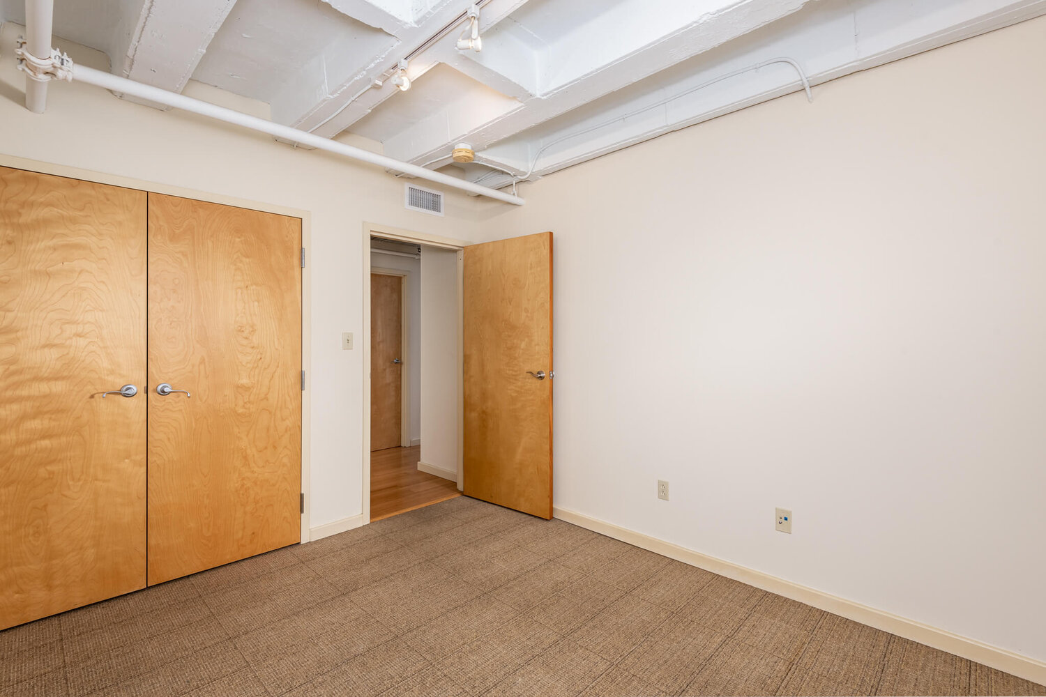 Storyboard on Pine Image 12