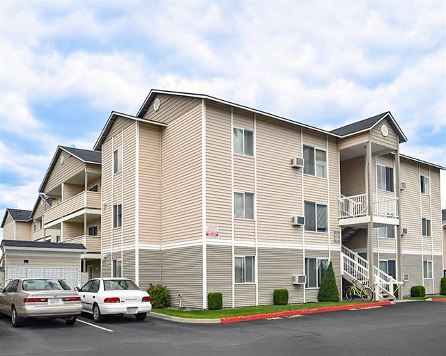 Barrington Place Image 2