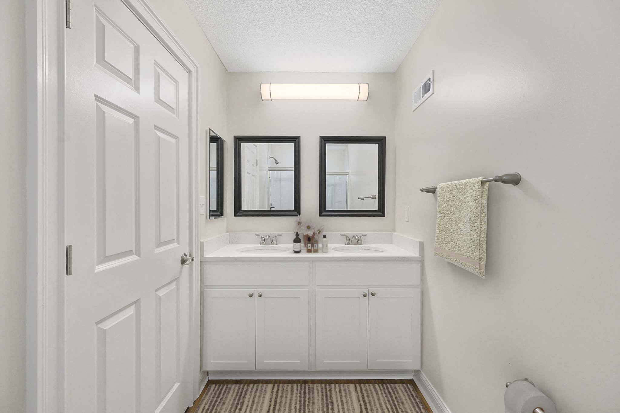 Harpers Point Apartments* Image 11