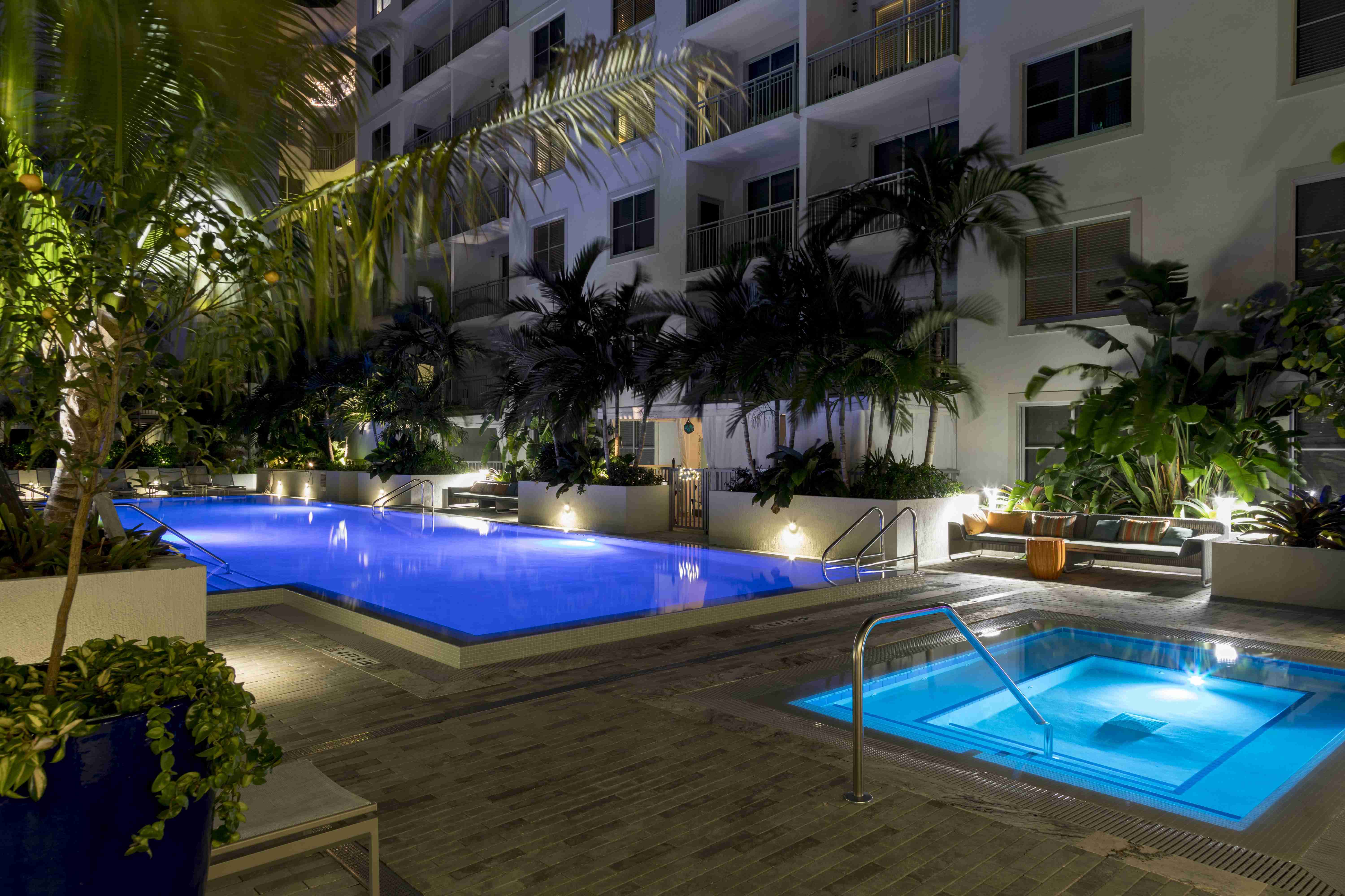 Berkshire Lauderdale By The Sea Image 2