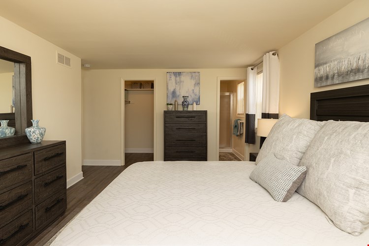 Chapel Valley Townhomes Image 16