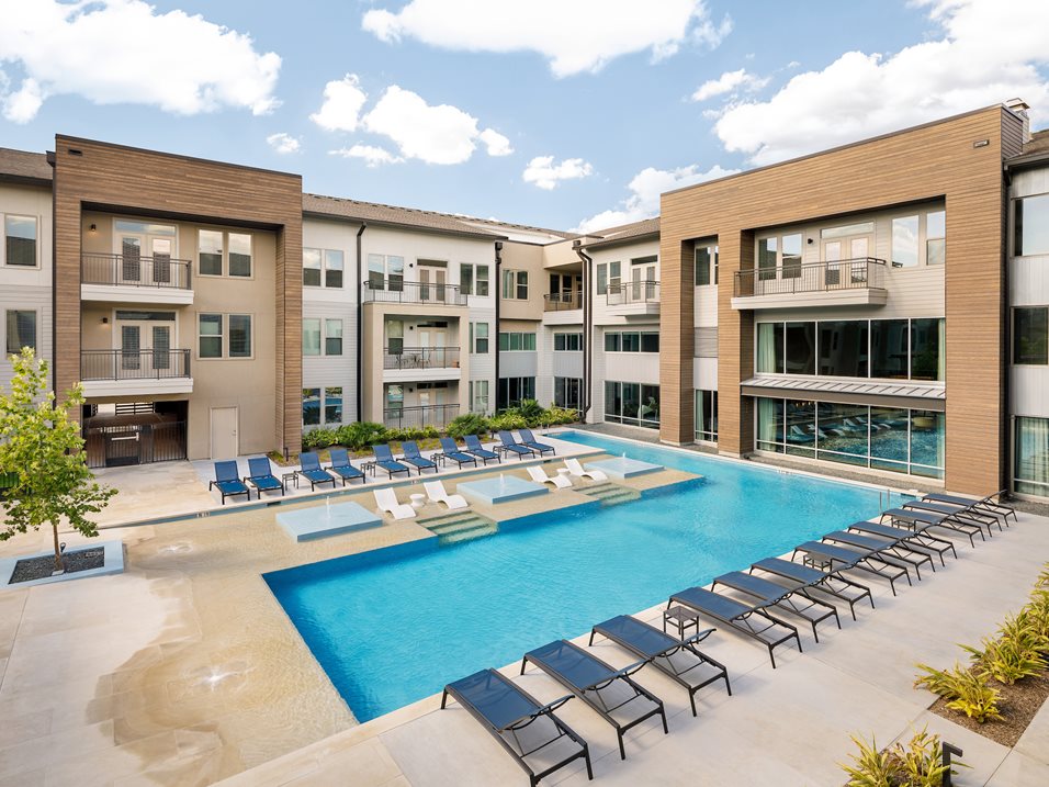 Tradehouse at Bulverde Marketplace Image 6