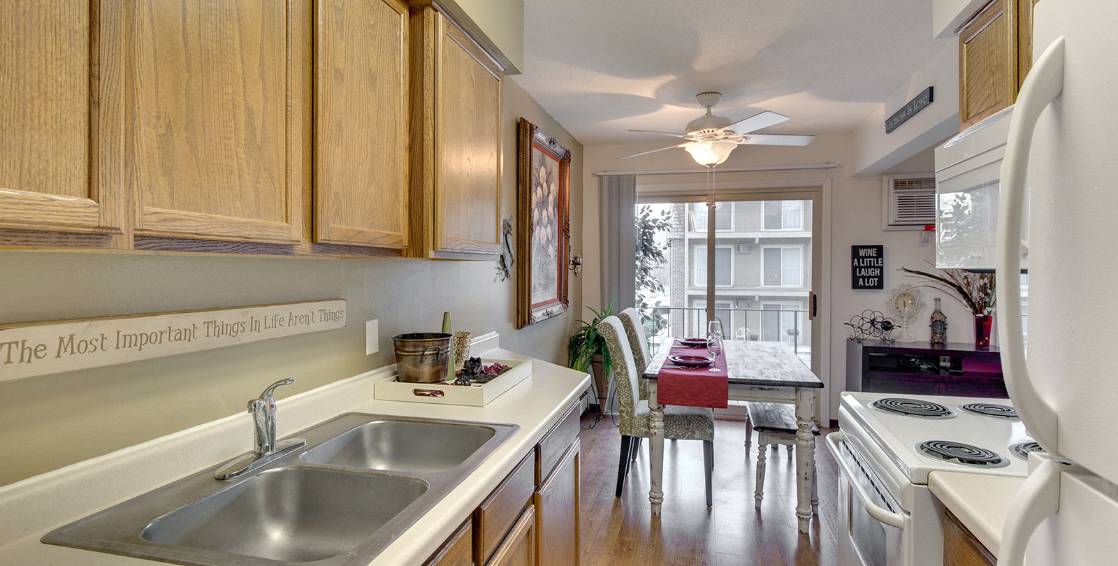 Beach South Apartments Image 11