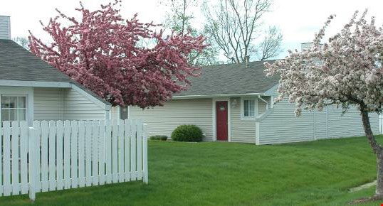 Lake Forest Apartments Image 20