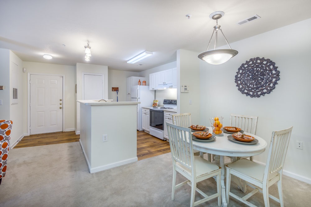 Alta Grove Apartments Image 14