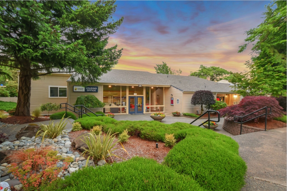 Lakeside Landing Apartments Image 1