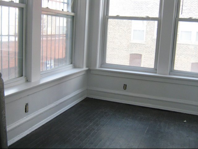 5049 S Drexel Boulevard Image 7