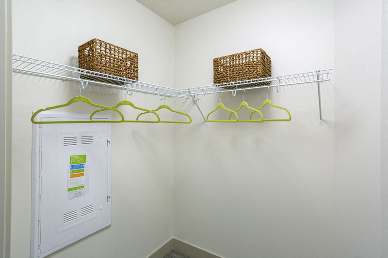 7/S Denver Haus Image 6