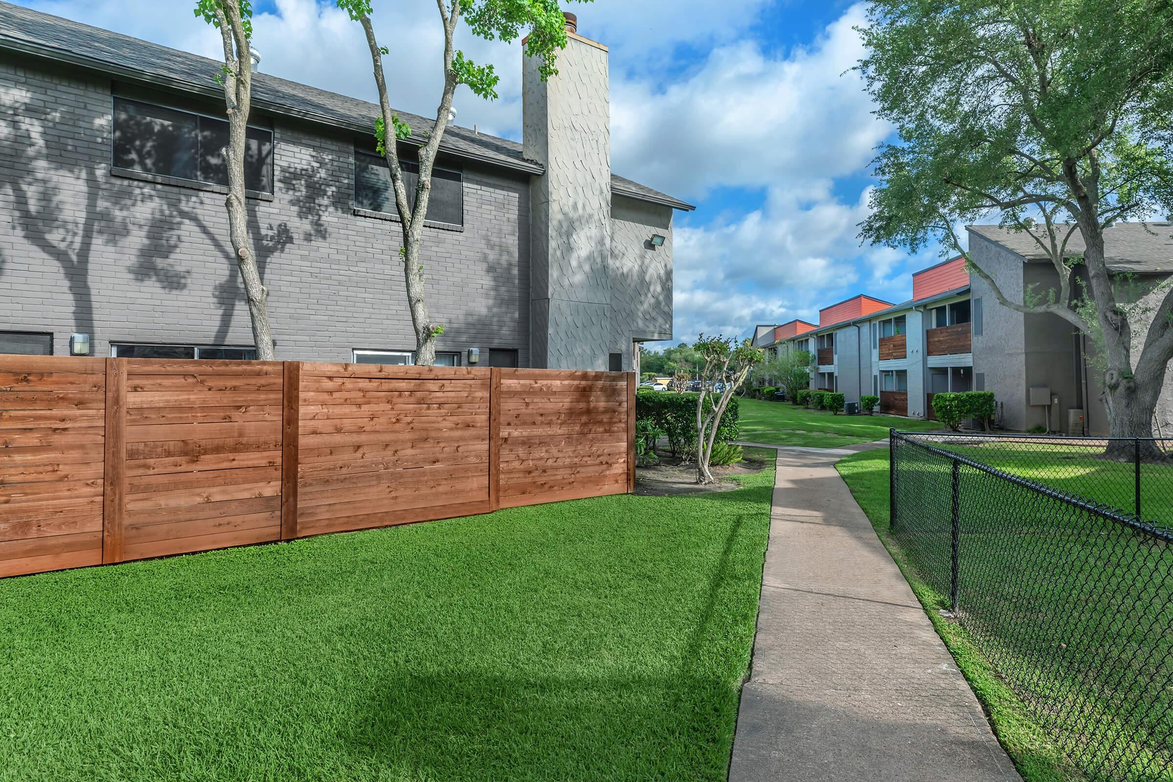 Newport at Clear Lake Image 3