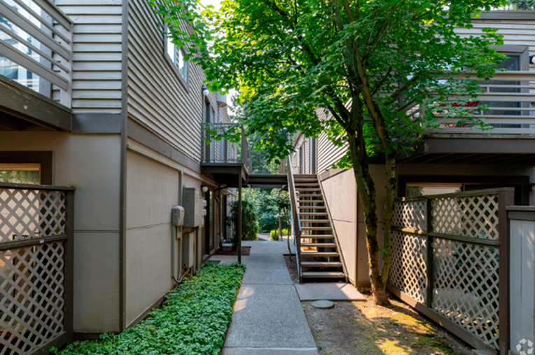  Bellevue One Condo Apartments Image 3