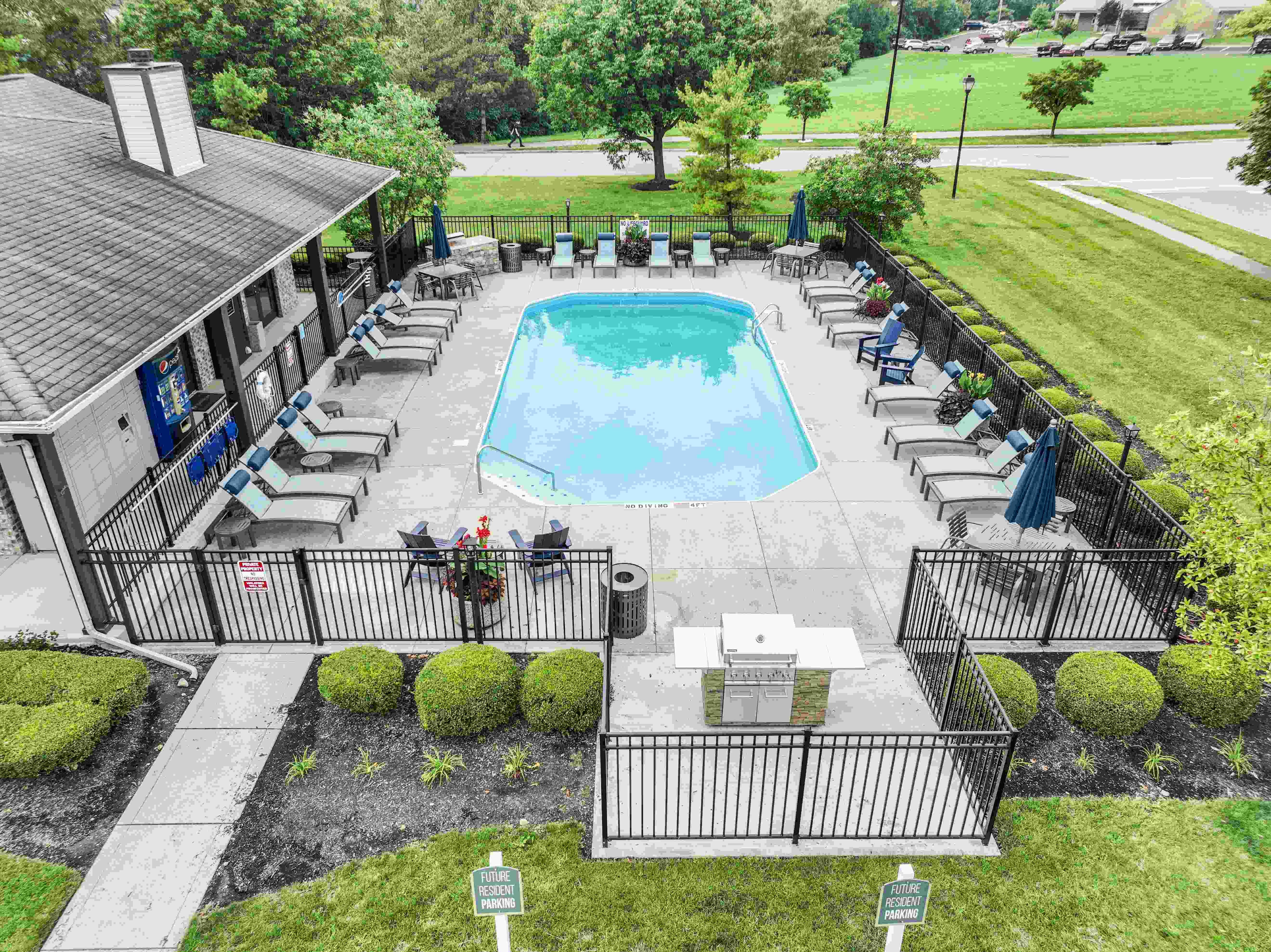 Sterling Park Apartments Image 1