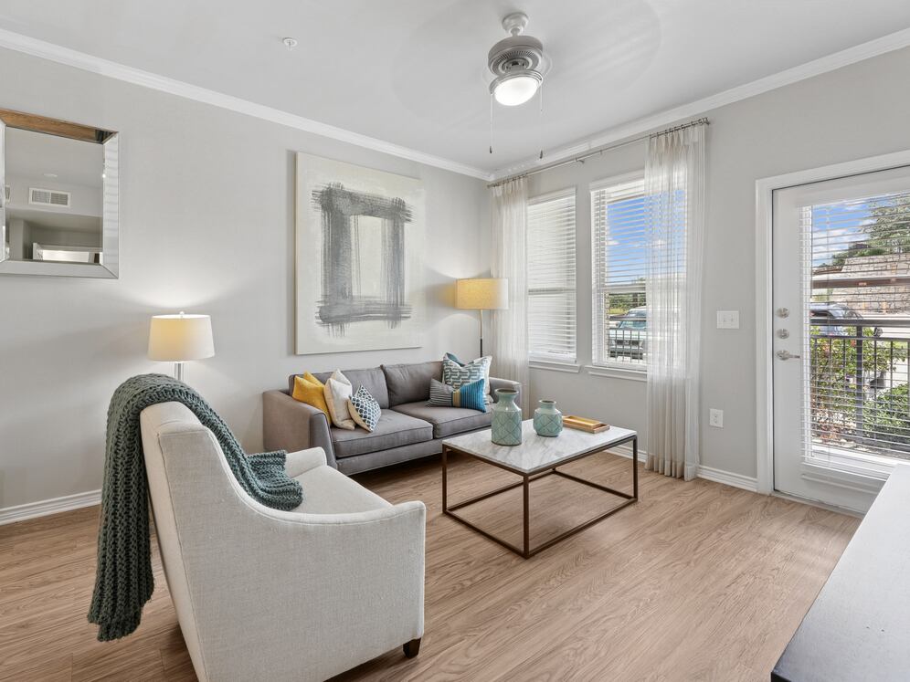 Living room with hard surface flooring