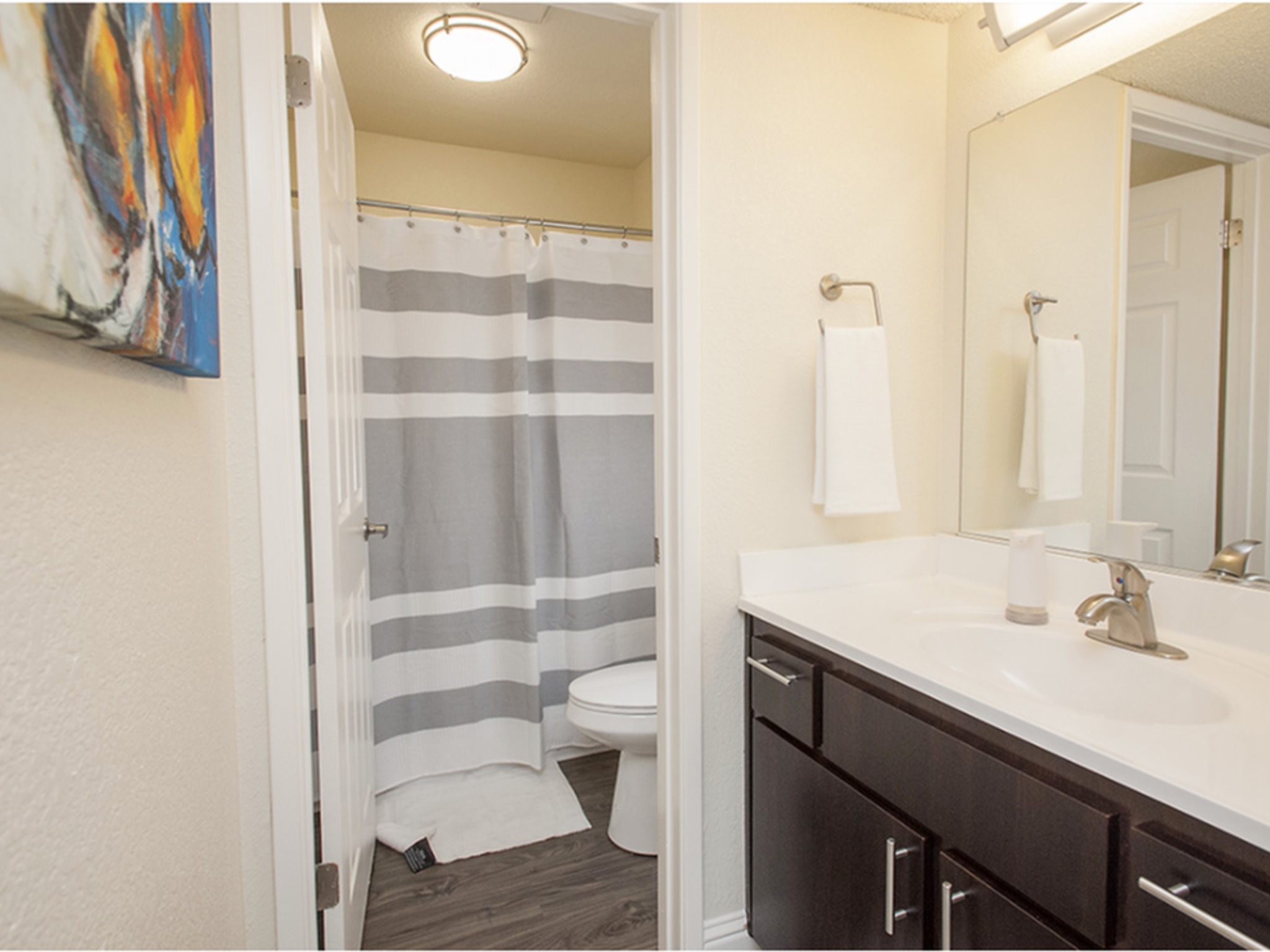 Meridian Terrace Condominiums Image 24