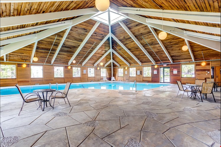 Schaumburg- International Village Image 2