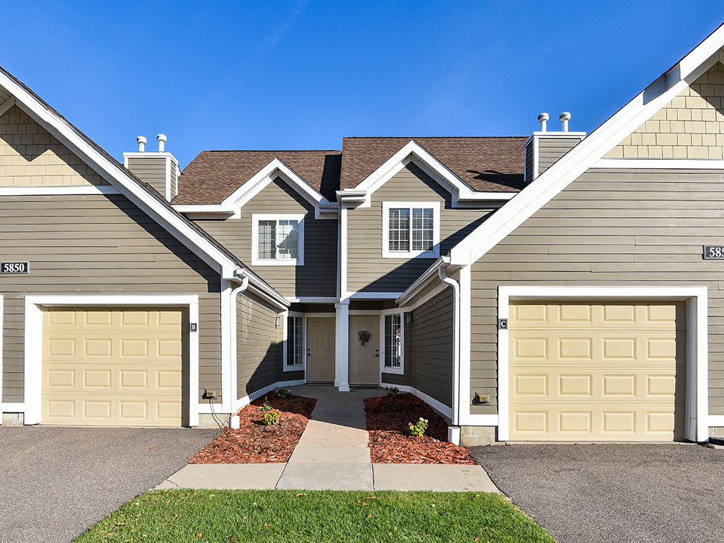Bass Lake Hills Townhomes Image 18