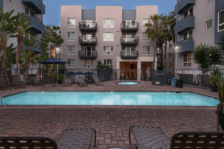 Market Street Village Image 32