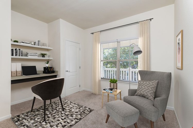 Camden Ashburn Farm Image 5