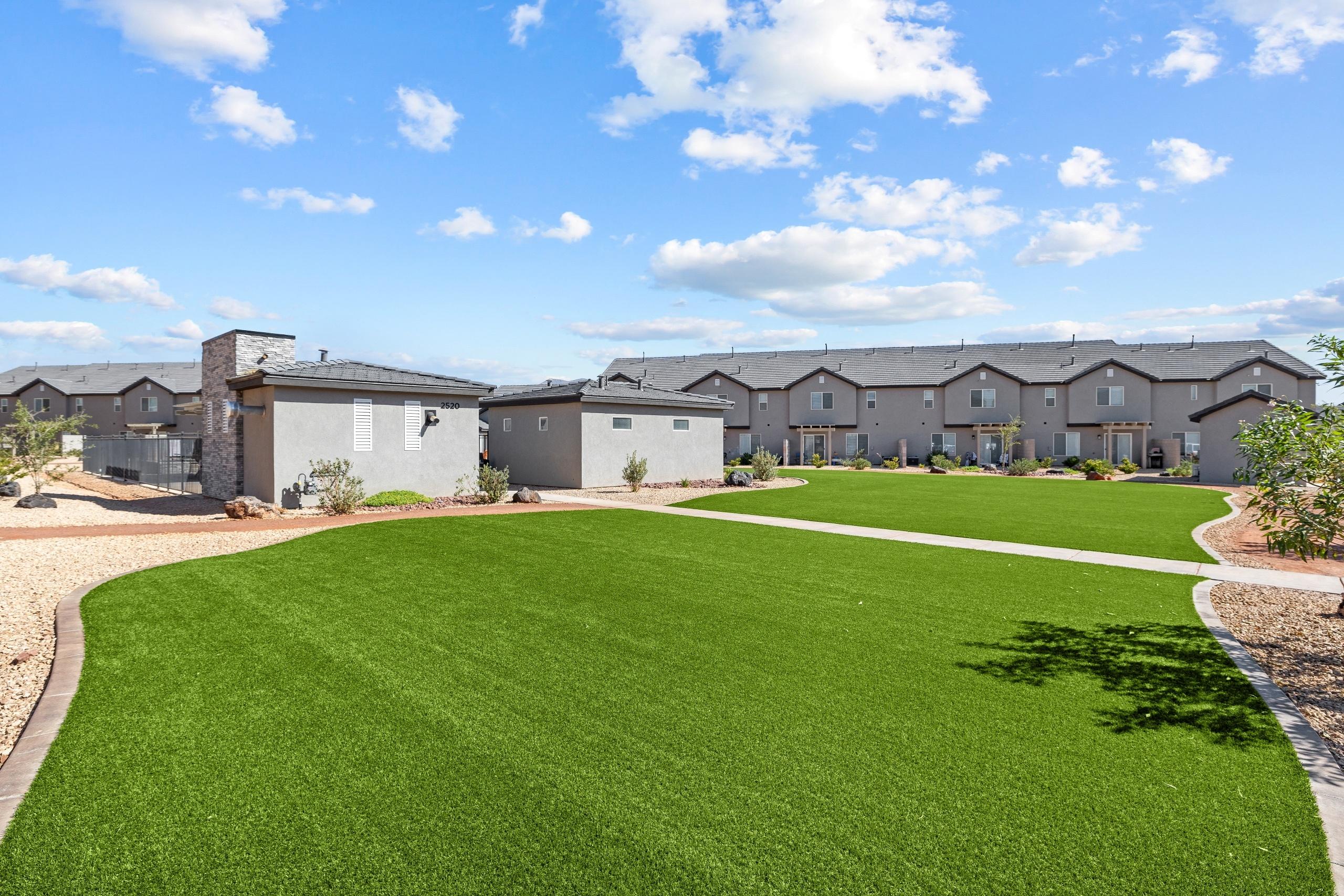 Desert Village Townhomes Image 17