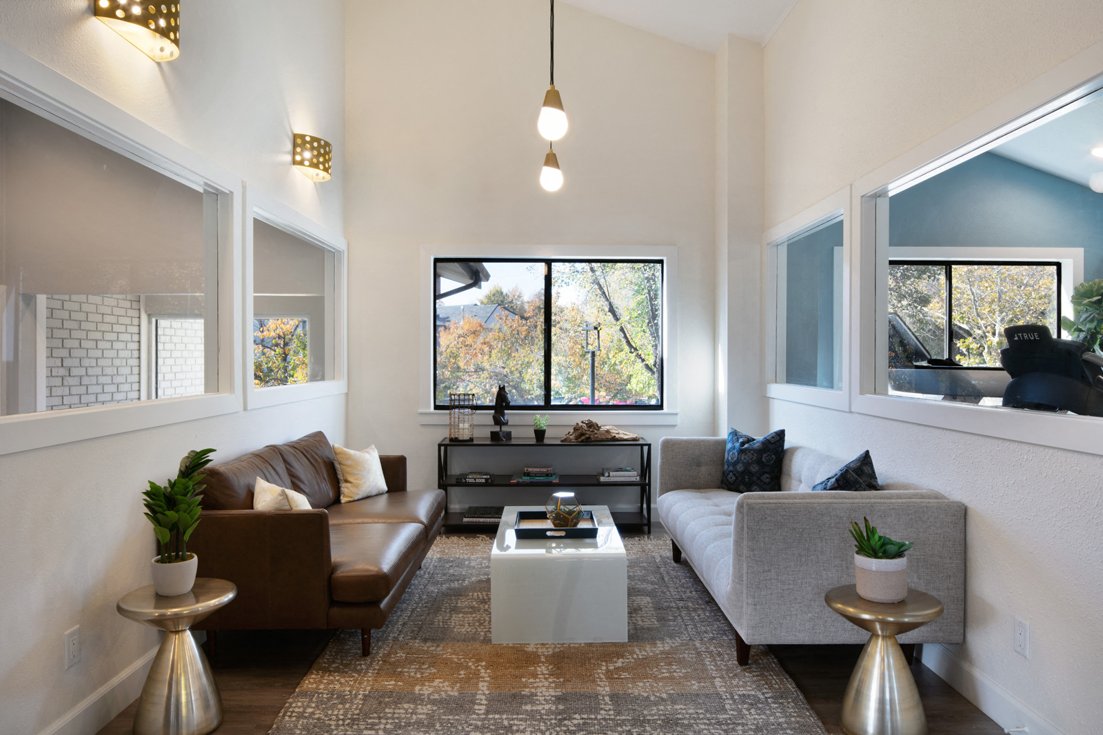 Clover Creek Apartments Lobby Seating Area