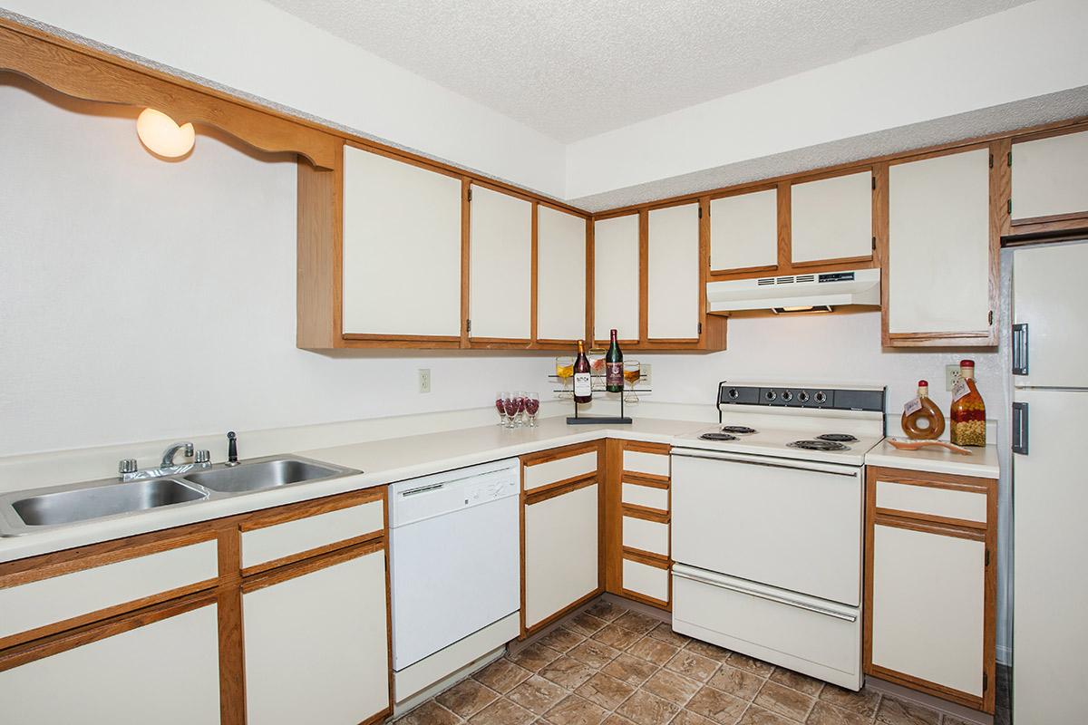 Deerfield Apartments Image 10