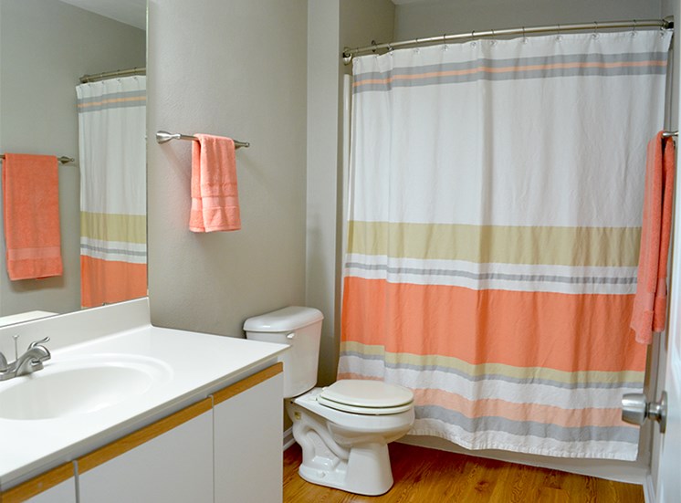 Cantwell Crossing Apartments and Townhomes Image 15