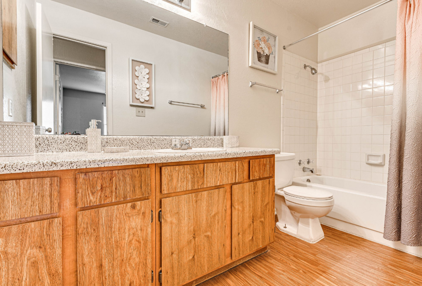 Heather Glen Townhomes Image 7