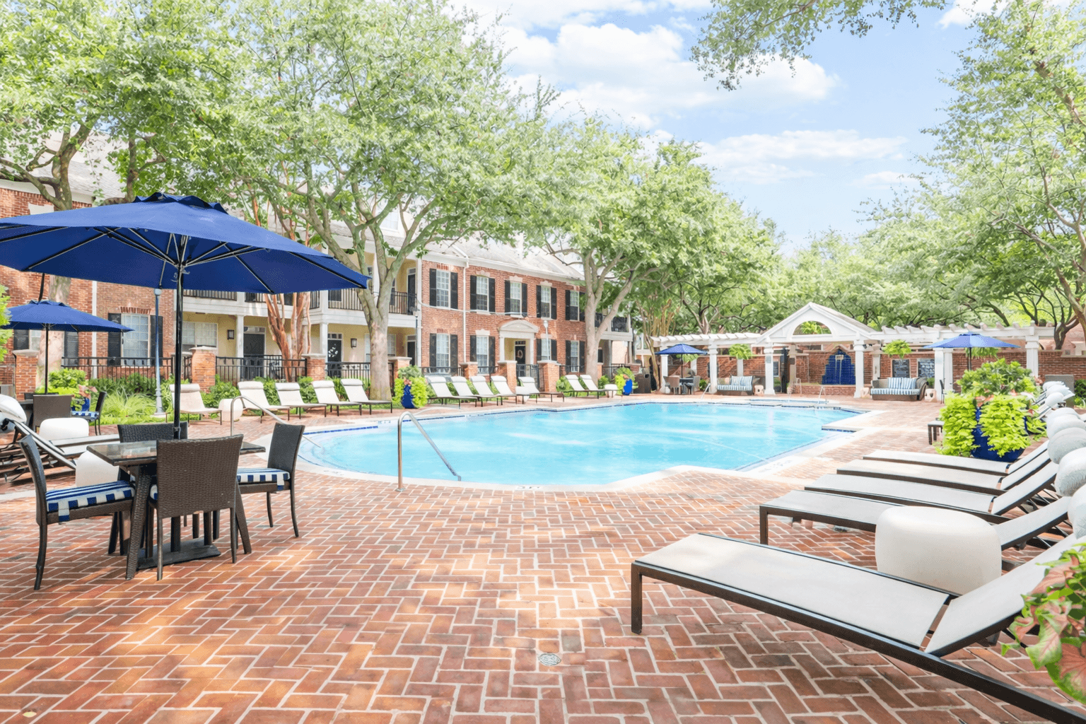 The Caruth Premier Townhome Apartments Image 32