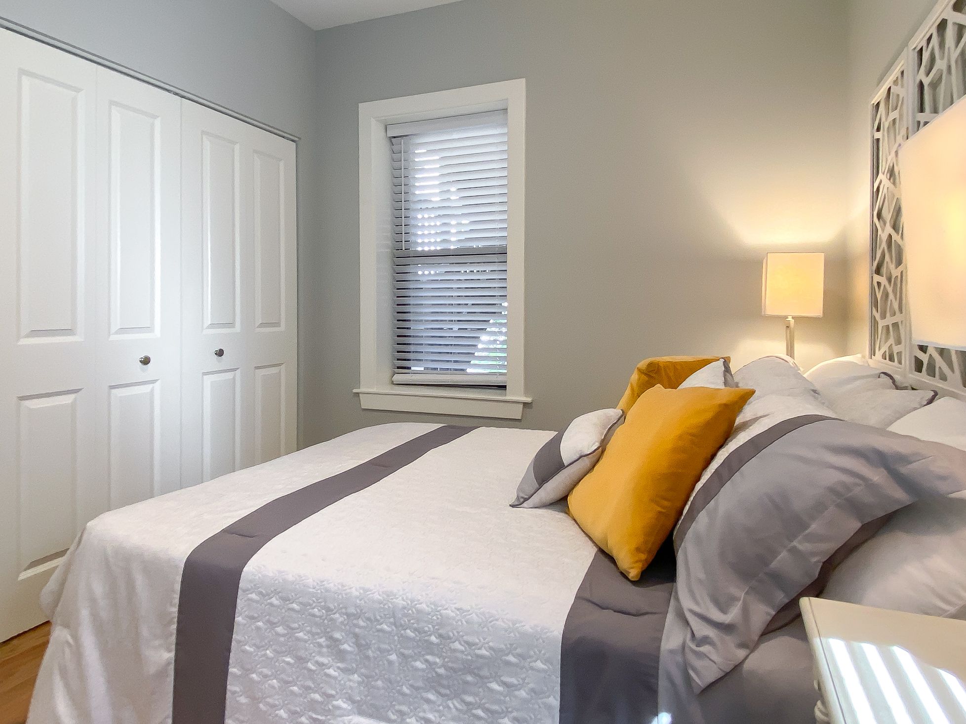 354-58 W. Dickens / 2103-11 N. Sedgwick Image 8