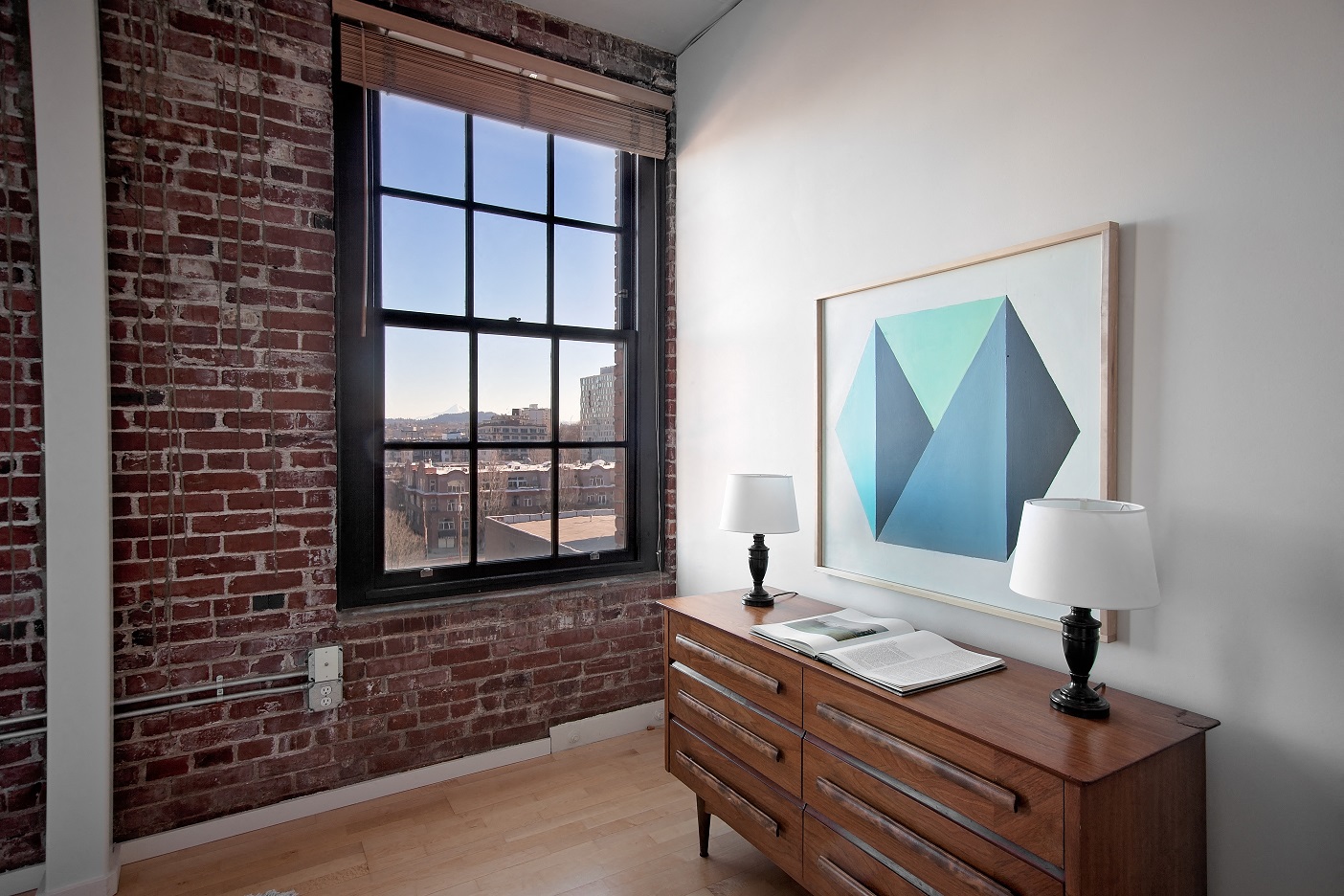 Portland, OR Crane Flats and Lofts bedroom