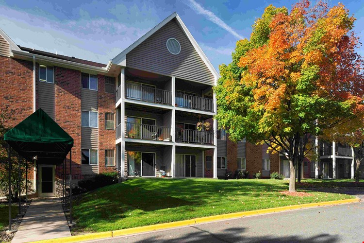 Minnetonka Hills Exterior