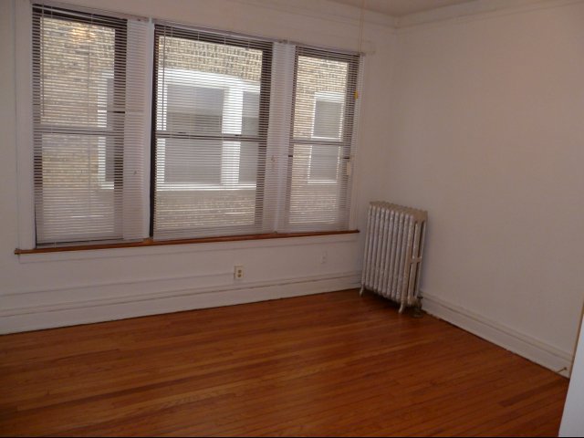 5335-5337 S Woodlawn Avenue Image 6