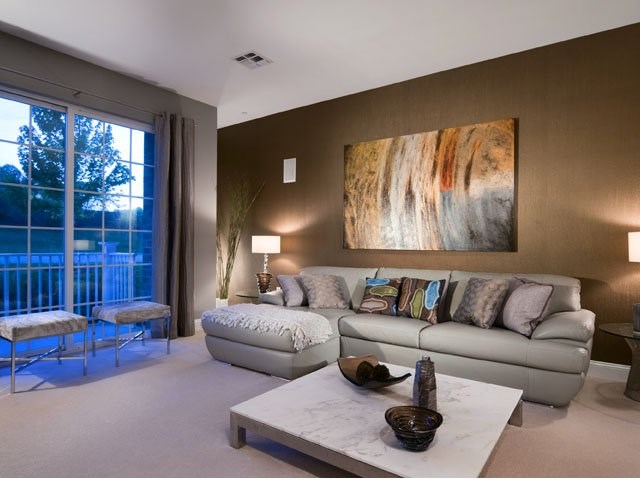 Phase I apartment homes are meticulously designed with plush wall-to-wall carpeting.