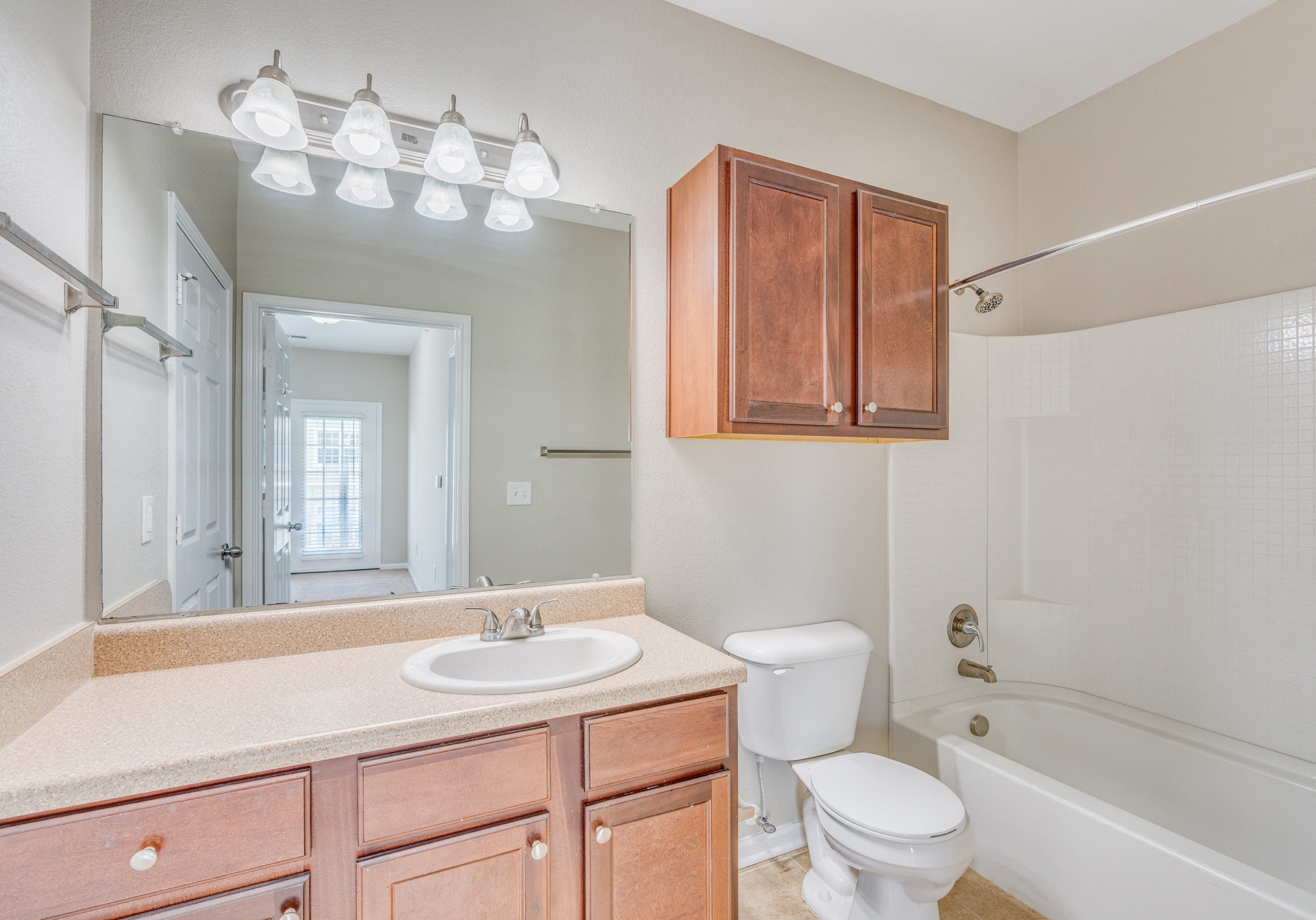 The Retreat at Spring Creek Apartments Image 15