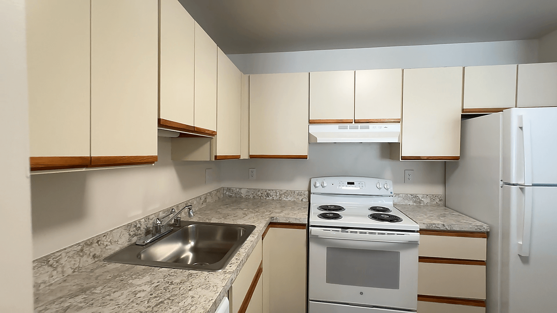 Park Lane Apartments Image 2