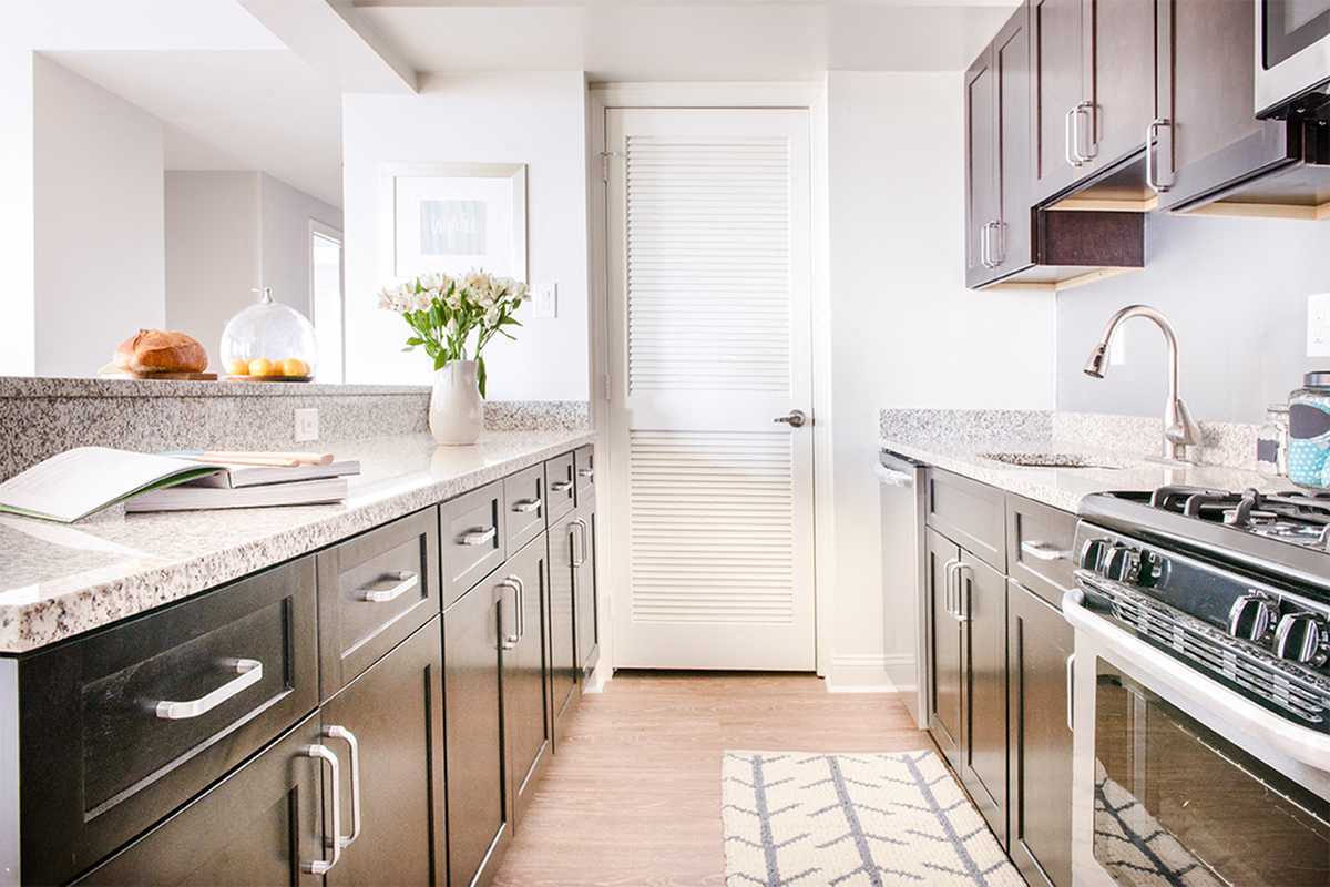 Alden Park Luxury Apartments Image 11