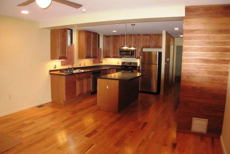 1210 Sarah Street - Kitchen