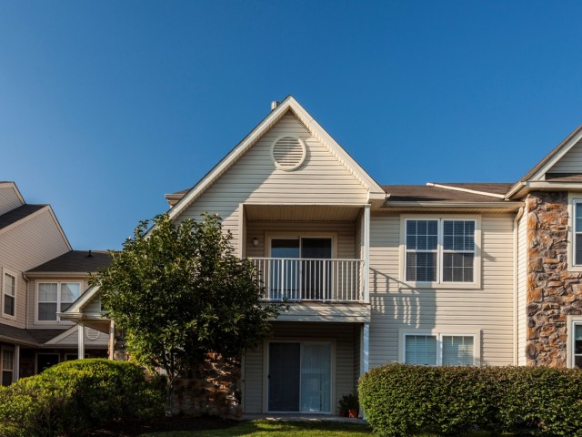 Walnut Crossing Apartments Image 3