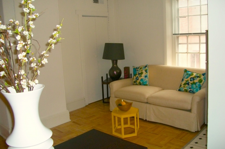 901 Clinton Street Image 3