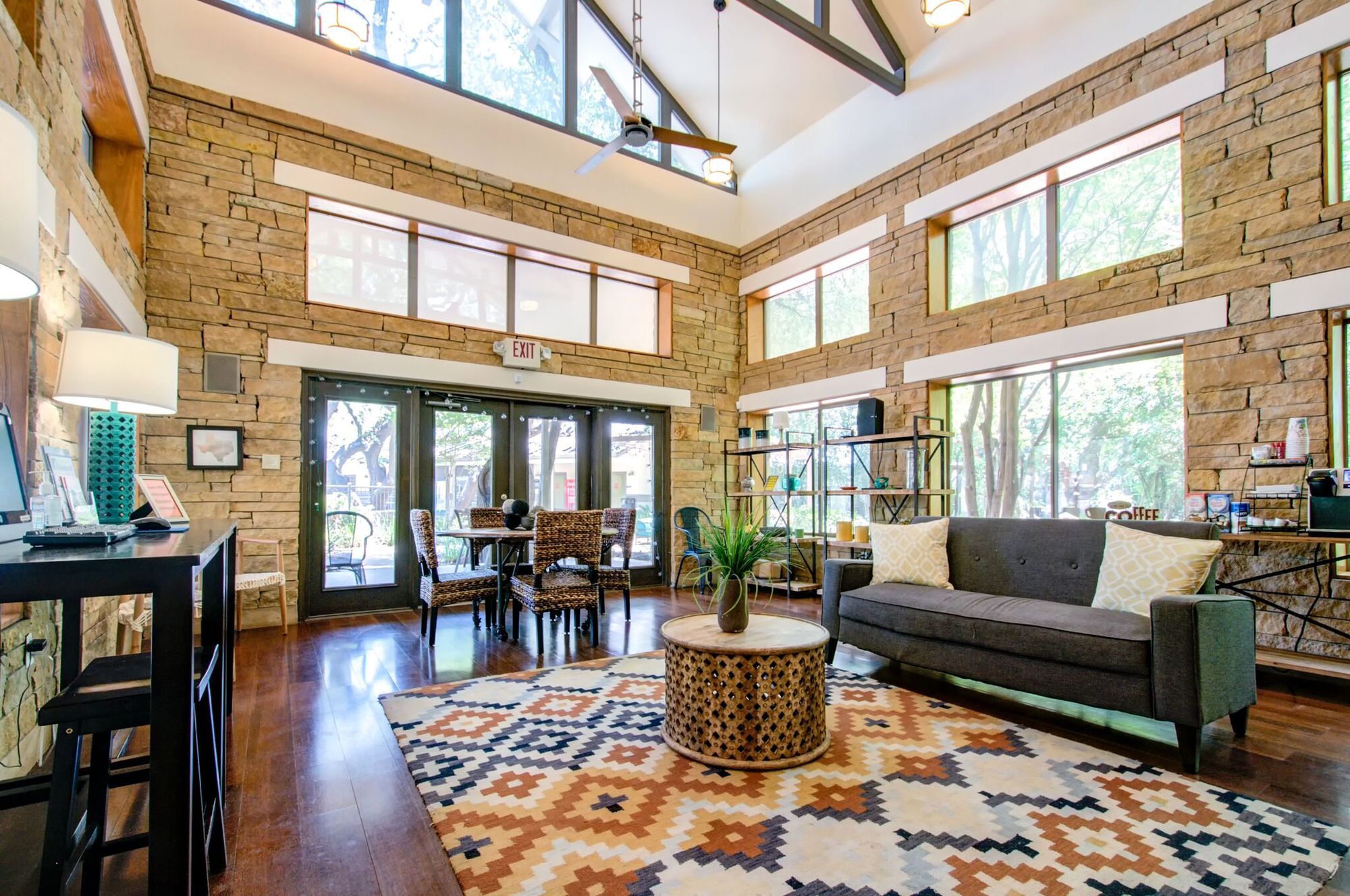 The Niche Apartments Image 9