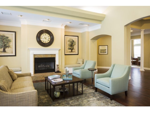 Mt Laurel Crossing Apartments Image 4